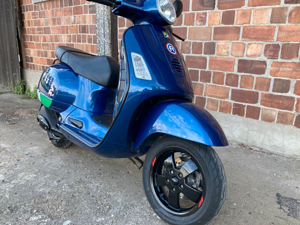 Vespa GTS 200 in Gehrden