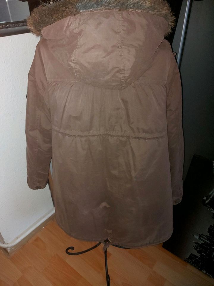 Winterjacke gr 38 in braun zu verkaufen in Bonn