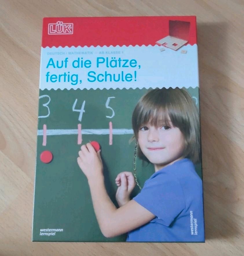 Lük Auf die Plätze fertig, Schule! in Geeste