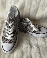 Converse Leder Sneaker Neu m. Etikett in Reptil Optik Gr. 36,5 Baden-Württemberg - Schlaitdorf Vorschau