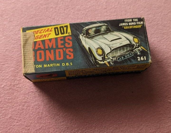 Corgi Toys 261 - James Bond DB5 in Gold in Reprobox Made in GB in Teltow