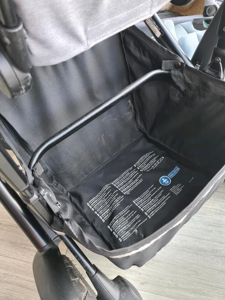 Kombikinderwagen Britax Römer mit Babywanne und Maxi Cosi in Saarwellingen
