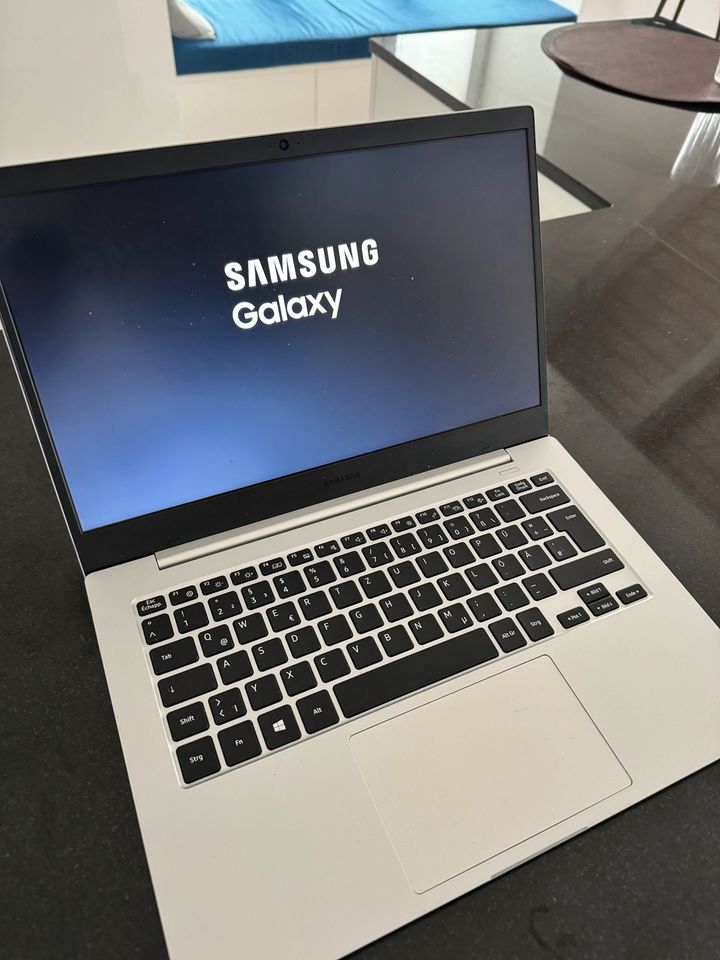 Samsung Laptop (einwandfrei) in Stuttgart