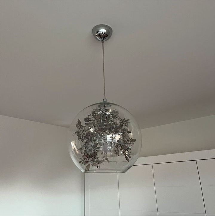 Pendelleuchte Glaskugel Blumendekor silber Art Deco in Winzer