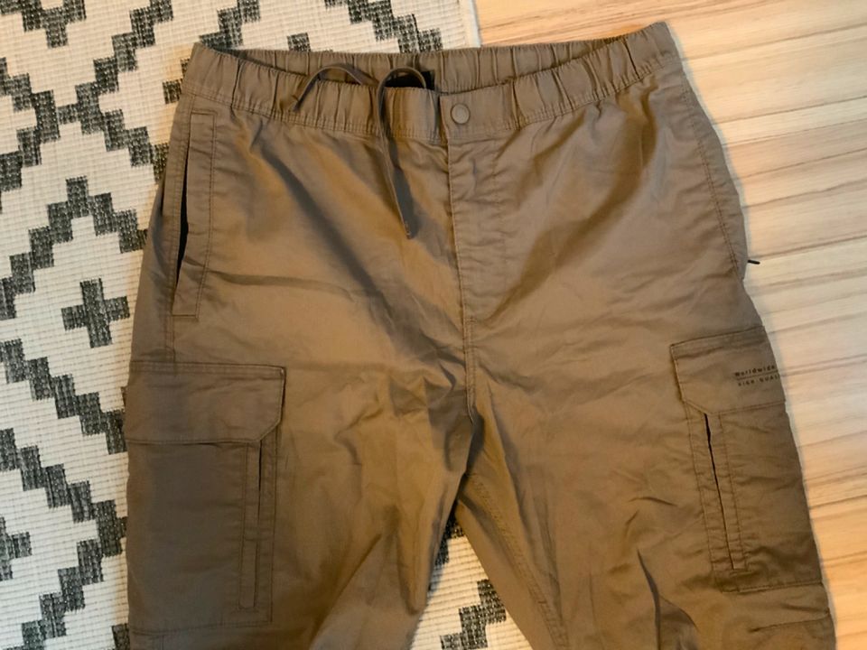 Herren Cargo Hose in Größe L von H&M, braun in Mettmann