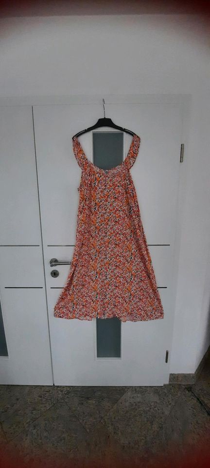 SOMMERKLEID GR. 40 NEU in Kühbach