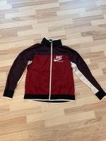 NEU Nike Jacke Hoodie Windbreaker Sportswear Gr 36 S weinrot Hessen - Heppenheim (Bergstraße) Vorschau
