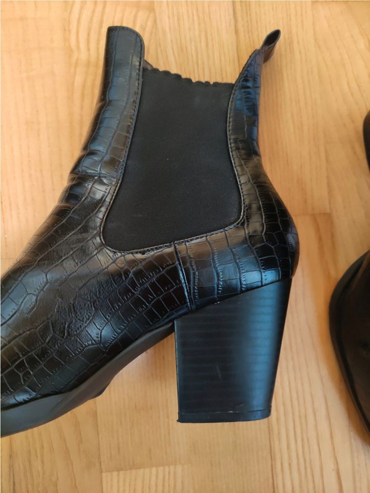 justfab / Tyla Western Stiefeletten, schwarz Gr. 42 in Geislingen