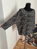 Seiden Bluse mit Flora-Muster von OUI, Neupreis 149€ Bayern - Augsburg Vorschau