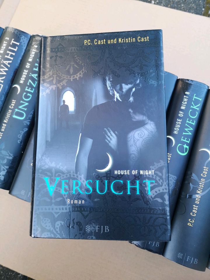 House of Night Band 1-11 Hardcover Buch von P.C.+K. Cast in Leverkusen