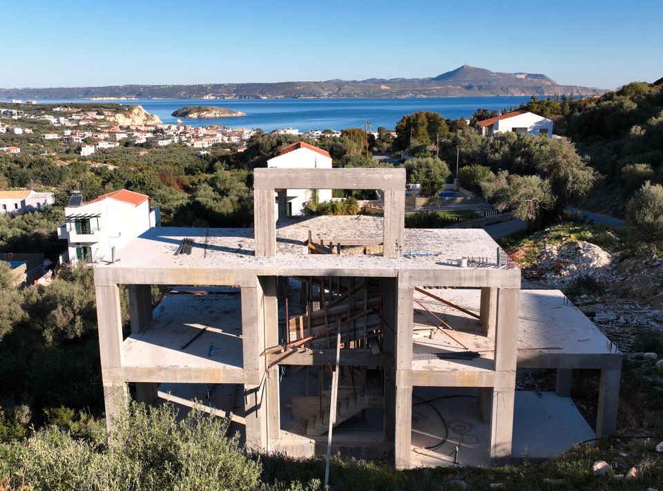 IT-1048: Kreta, Almyrida: Neubau! Exklusive Villa zu verkaufen in Niederaichbach