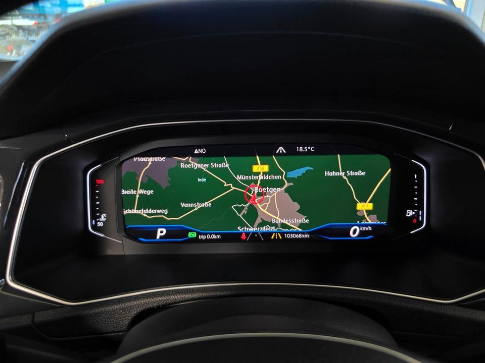 Volkswagen T-Roc Sport 2.0 TSI 4Motion DSG Navi LED AHK ACC in Roetgen