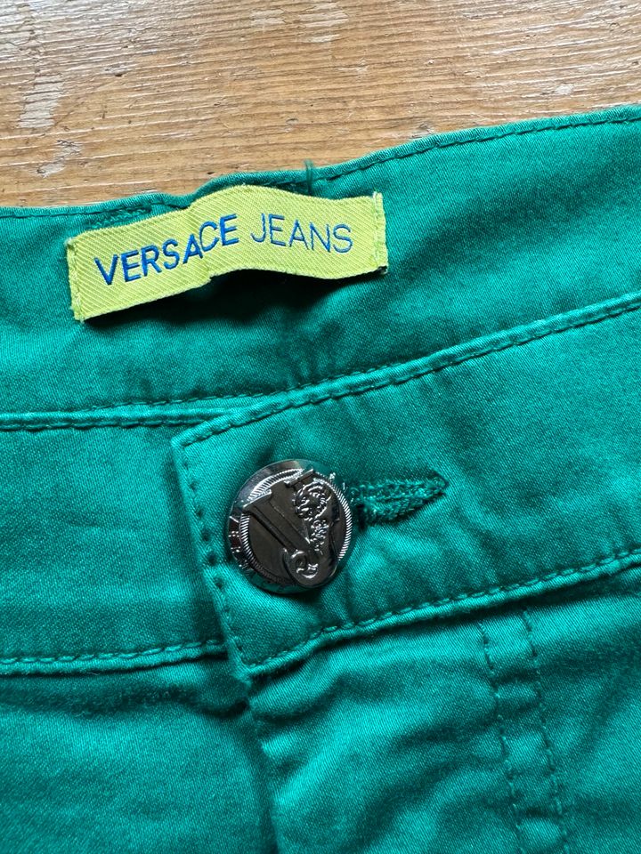 Versace Jeans in grün ital. Gr. 48 in Berlin