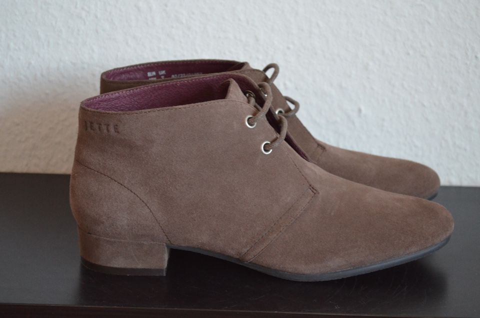 Jette Joop Stiefeletten Gr. 40,5 Wildleder taupe Braun NEU! in Berlin