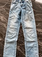 Jeans von S. Oliver, Gr 140 slim, hellblau Niedersachsen - Einbeck Vorschau