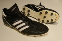 Adidas Fußballschuhe Kaiser 5 Stollen Gr. 45 1/3 Niedersachsen - Bremervörde Vorschau