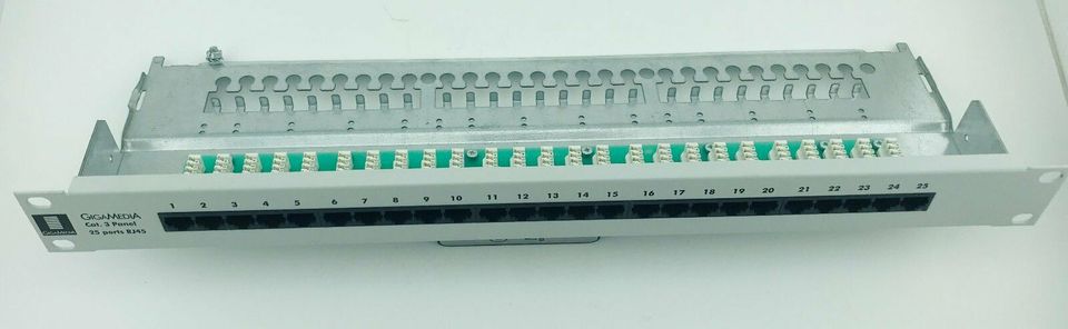 8x GIGAMEDIA Cat. 3 Patchpanel 19” * 25 Port RJ45 *Top* in Gries