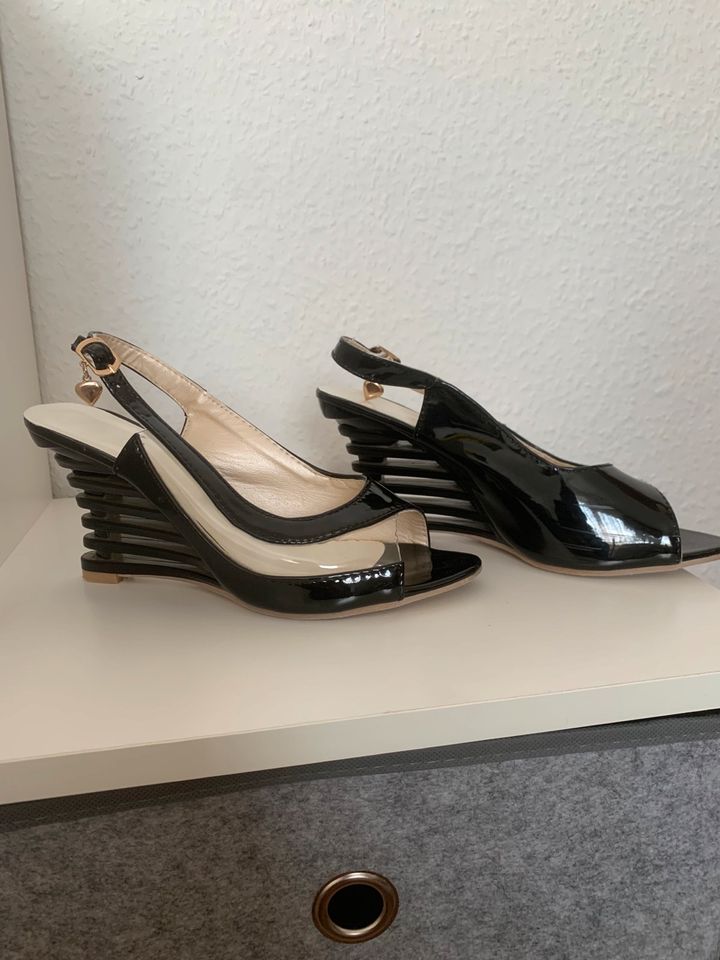 Pumps/ Schuhe - Damen - in Kalbach