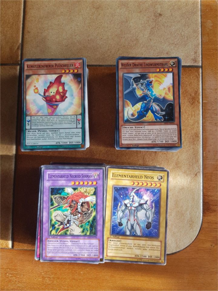 Yu-Gi-Oh! Karten / Themen - Decks, Core ́s & Sammlungen Auflösung in Kassel