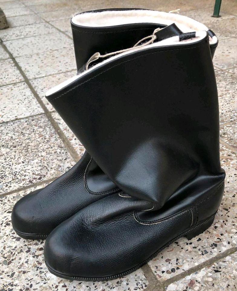 neue DDR NVA Lederstiefel Gr. 40,5 (neu) in Demmin