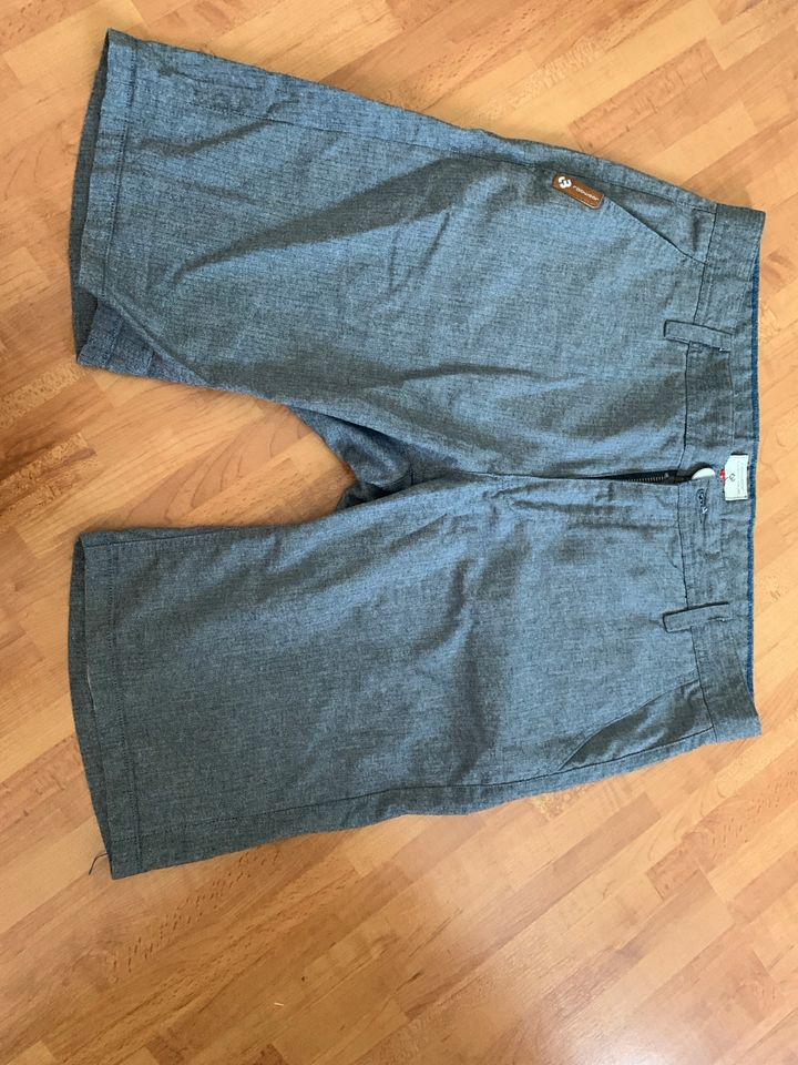 Ragwear kurze Hose blau grau (Größe 33) in Hamburg