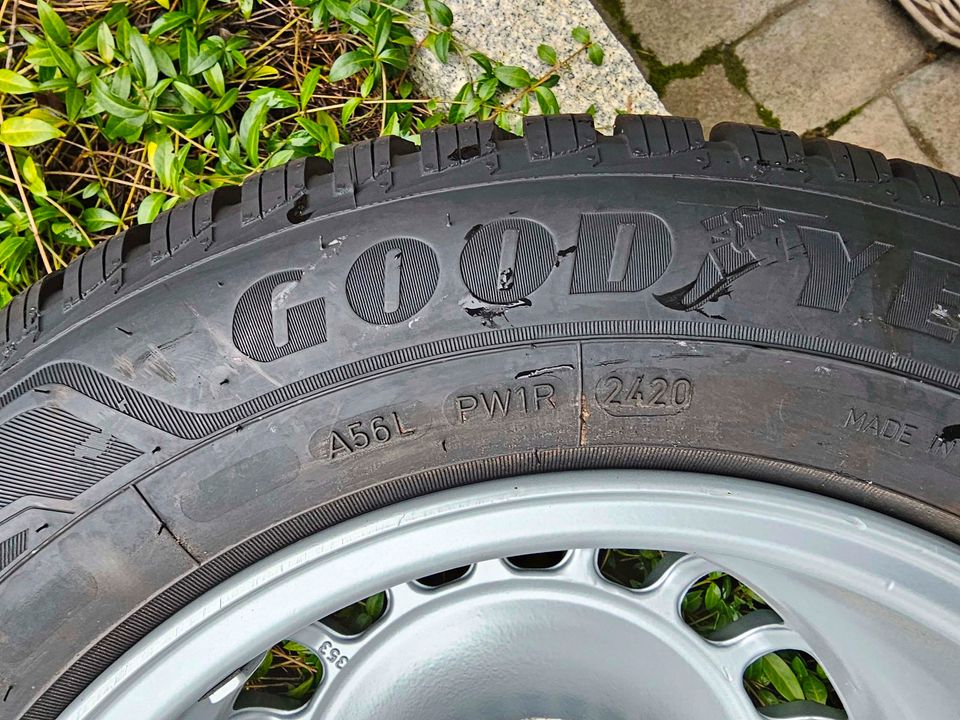 Winterreifen GOODYEAR Ultra Grip 9+ 185/65 R14 neuwertig in  Baden-Württemberg - Mühlhausen | Reifen & Felgen | eBay Kleinanzeigen ist  jetzt Kleinanzeigen