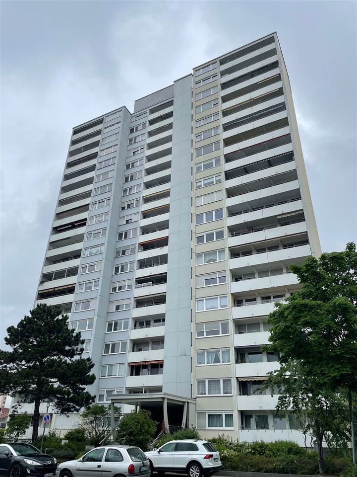 Schöne 3 ZKBB-Wohnung mit Fernblick auf den Odenwald in Lampertheim