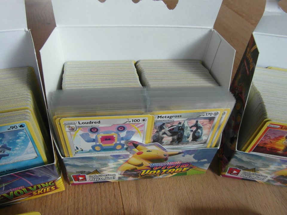 Pokemon Karten Sammlung in Wilster