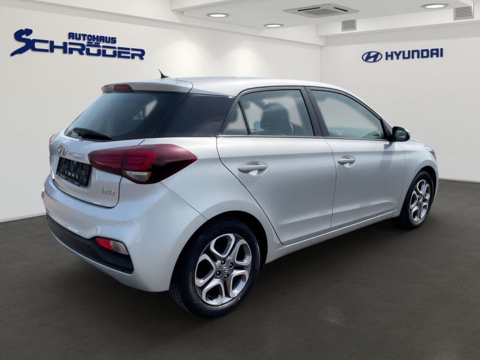 Hyundai i20 1.2 Trend Klimaanlage Sitzheizung in Bedburg-Hau