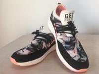 h&m Damen Mädchen Sport Schuhe Sneaker weiß Batik Gr. 38 Bayern - Schöllnach Vorschau