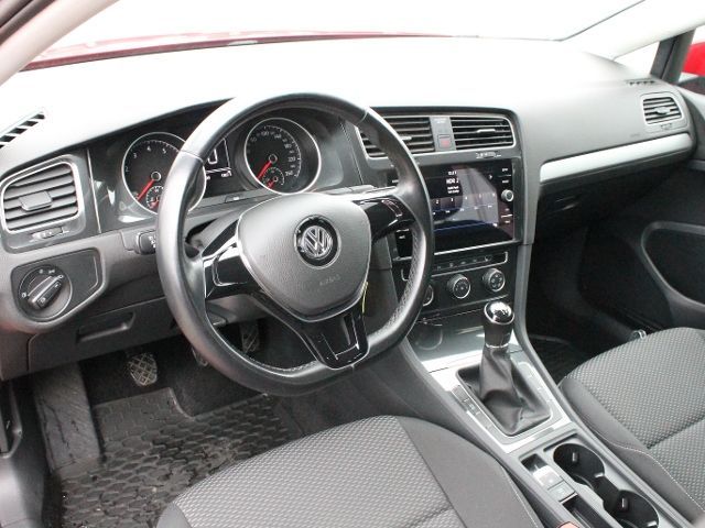 Volkswagen Golf VII Variant 1.0 TSI Trendline GJR,AHK,SHZ,K in Nordenham