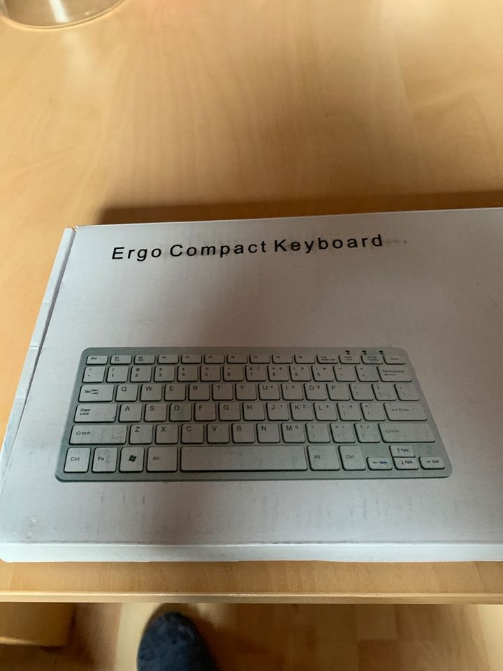 Tastatur Ergo Compact Keyboard Model: RGOECQZW in Rosengarten