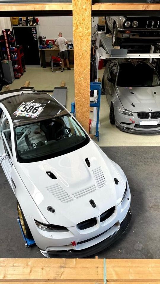 Carbon Motorhaube FÜR BMW E92 M3 GTR / LCI in Röhrmoos