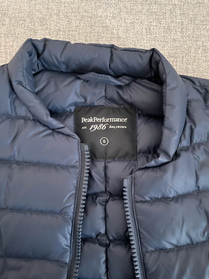 Peak Performance Jacke (neuwertig) in Dettum