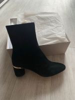 Jimmy Choo Schwarze Velour Stiefeletten Baden-Württemberg - Weinsberg Vorschau