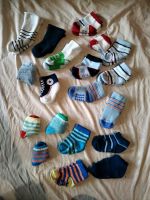 Babysocken (17 Paar) Winter & Sommersocken bis gr. 68 Top Zustand Berlin - Hohenschönhausen Vorschau