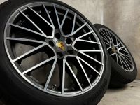 Original 21 Zoll Porsche Cayenne Coupe E3 9Y3 Winterreifen RS Spy Nordrhein-Westfalen - Paderborn Vorschau