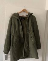 Parka/Übergangsjacke in khaki mit Kapuze, Größe 40 Berlin - Reinickendorf Vorschau