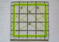 Patchwork Lineal quadratisch 4,5 INCH Quilten DIY nähen NEU Rheinland-Pfalz - Lauterecken Vorschau