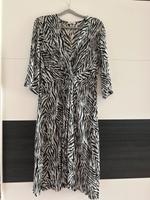 Sommerliches Kleid von Replay in der Größe L im Zebramuster Köln - Porz Vorschau