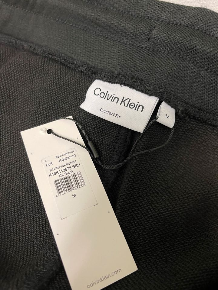 Calvin Klein Sweathose in M in Essen