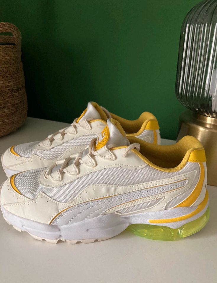 Puma Cell Stellar Sneaker weiß/gelb Größe 38,5 in Köln Vogelsang