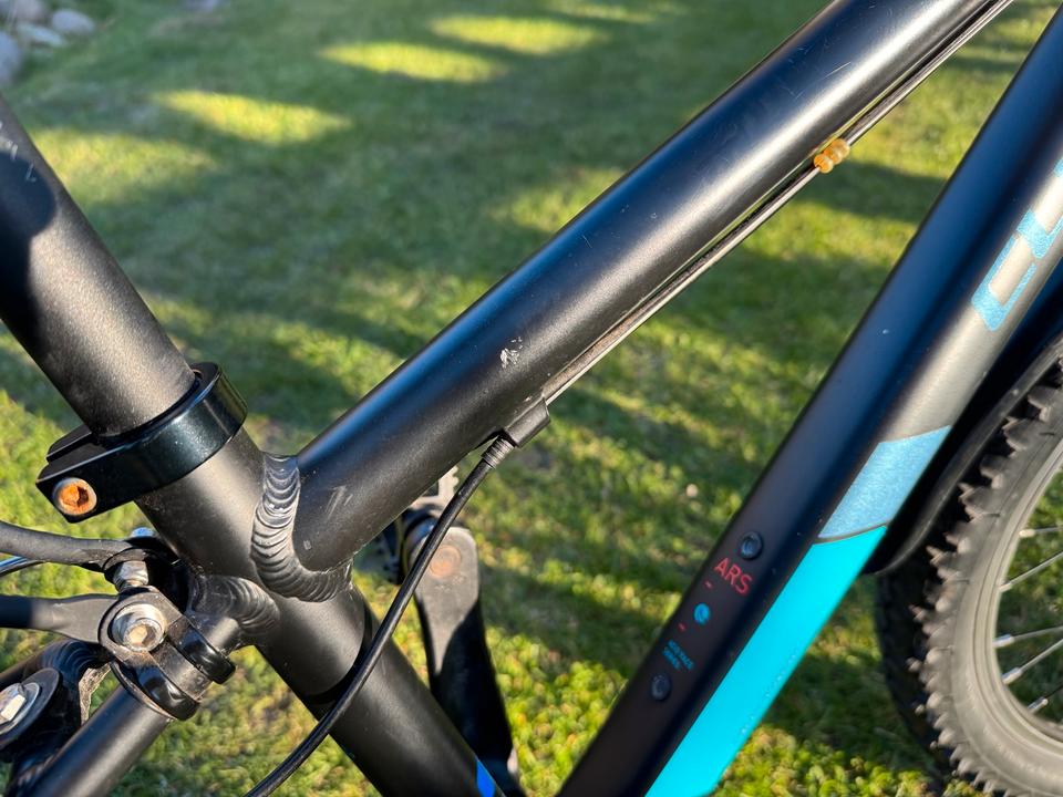 Kinderfahrrad Cube Acid 200 Allroad – schwarz/mint – mit Zubehör in Schenefeld