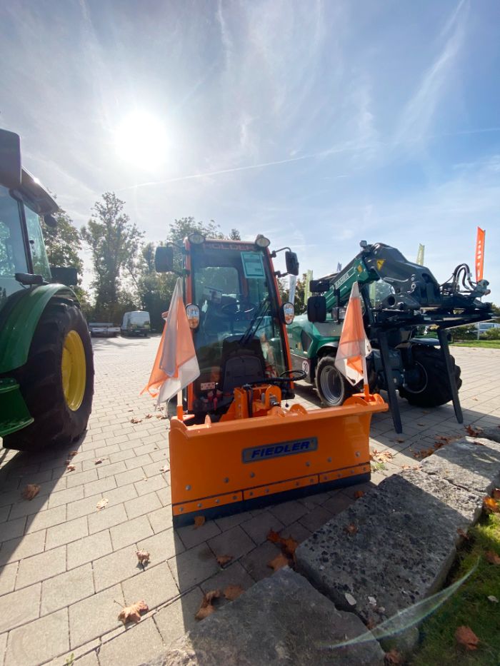 Holder X45 - Kommunaltraktor in Oberteuringen