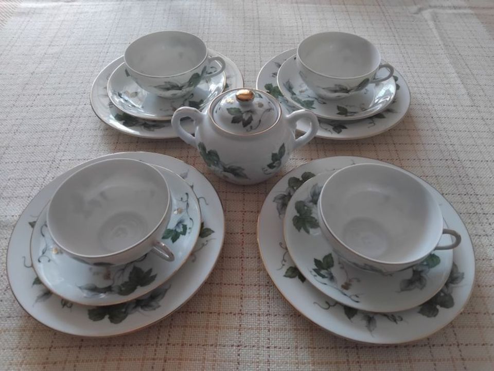 Teetassen + Zuckerdose in Prenzlau