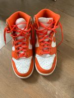 Nike orange 40 bzw 8.5 sehr gut Niedersachsen - Neuharlingersiel Vorschau