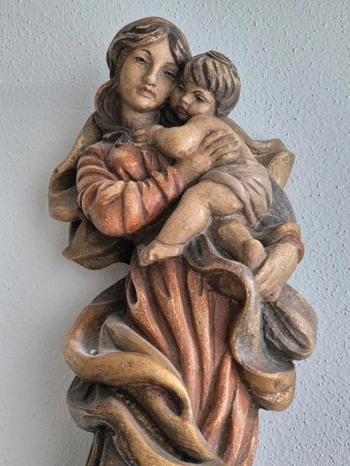 Madonna mit Jesuskind , handgeschnitzt, handbemalt aus Südtirol in Augsburg