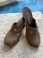 Hochwertige graue Wildleder-Clogs von S.OLIVER, Größe 38 Nordrhein-Westfalen - Siegburg Vorschau