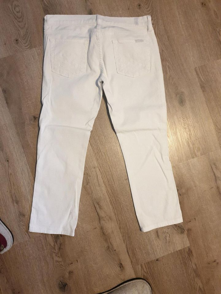 7 for all mankind,  weiße Capri Jeans, Edie flood, Gr. 26, sehr g in Herborn