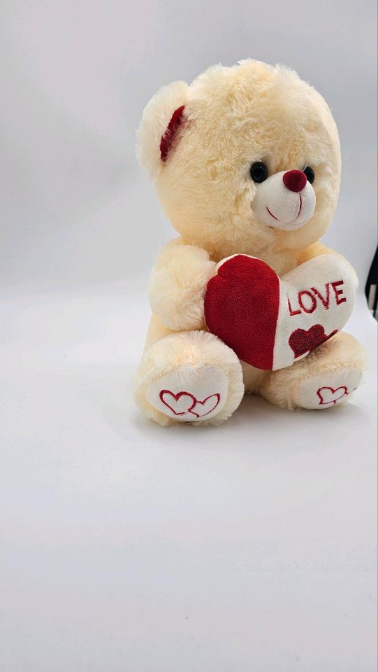 Toy Trade Teddybär Love sucht ein kuscheliges Zuhause ca. 34 cm in Castrop-Rauxel